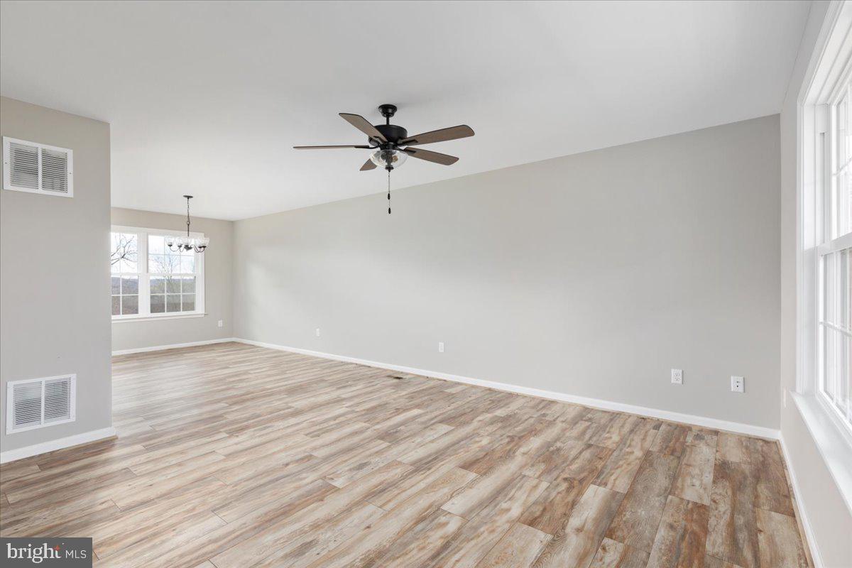 201 East Locust St Property Photo 3