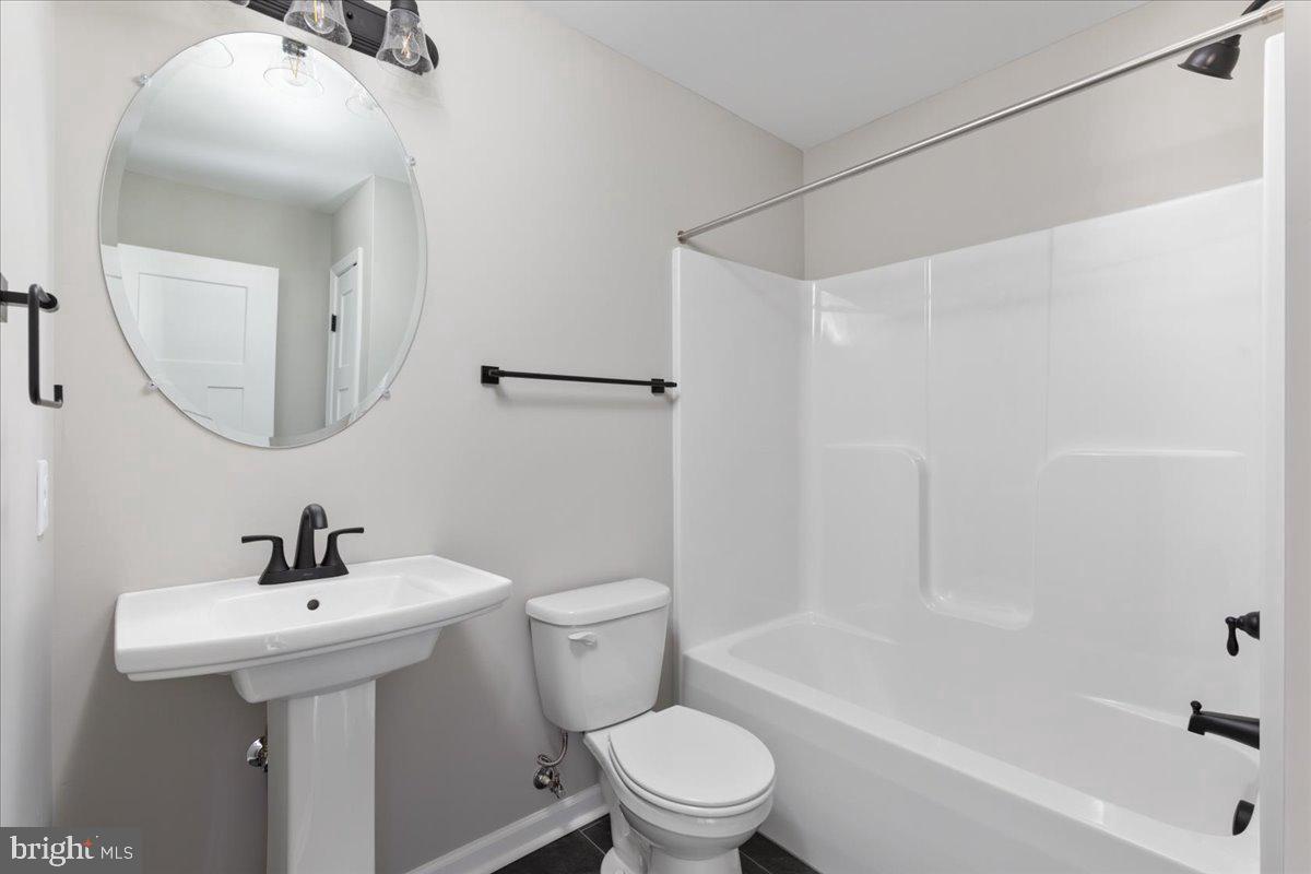 201 East Locust St Property Photo 12