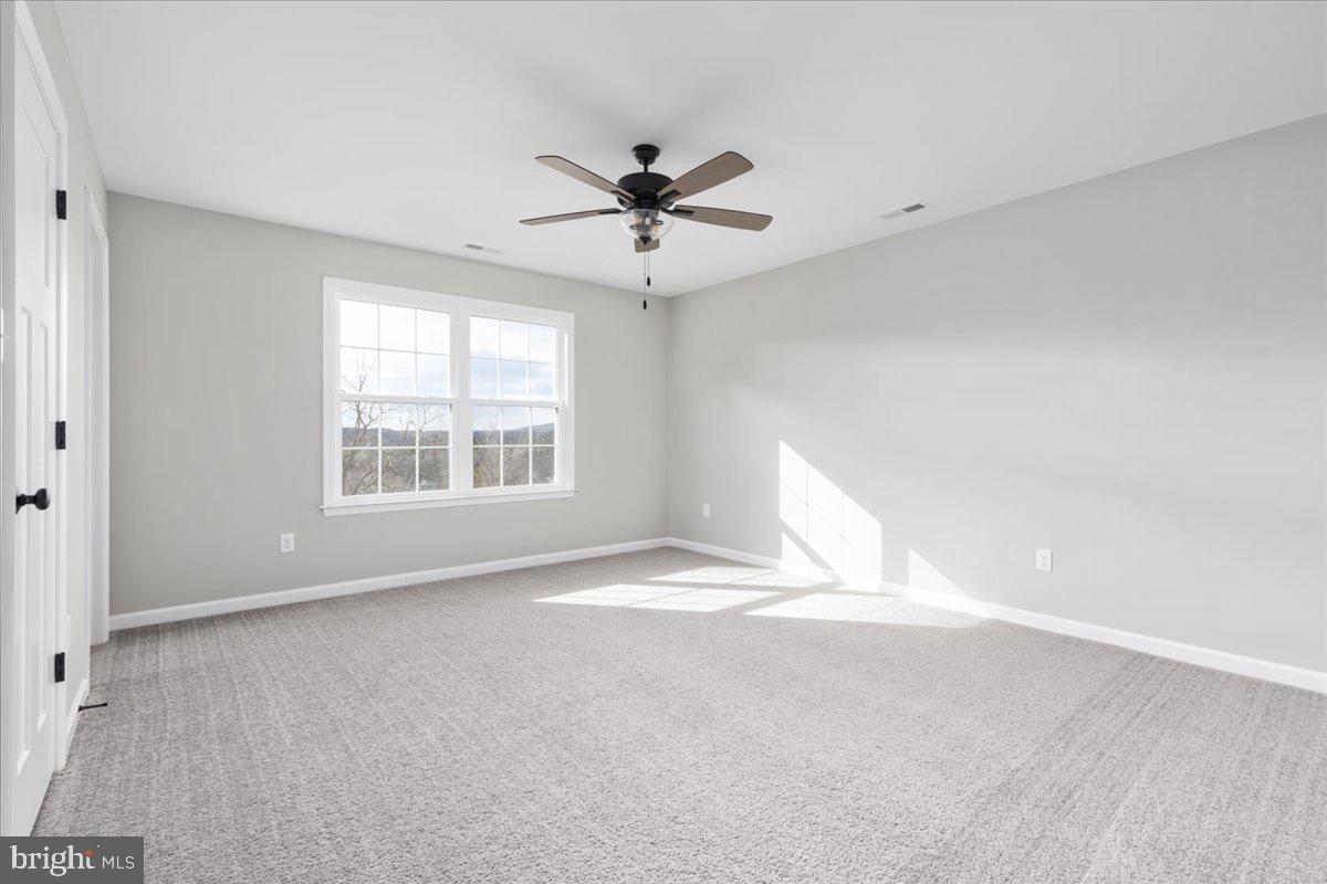 201 East Locust St Property Photo 13