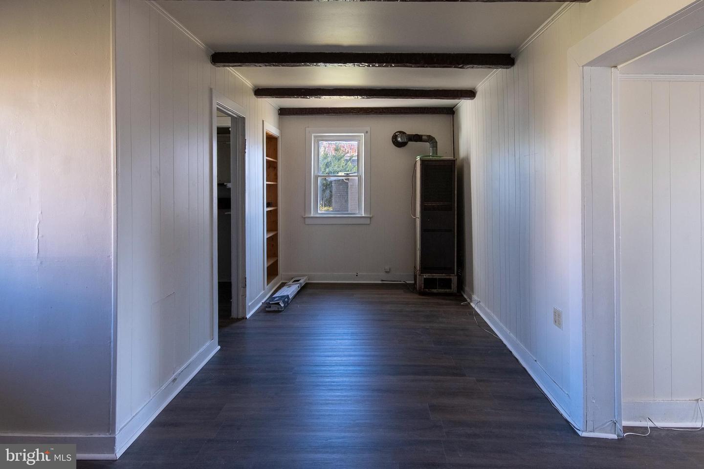488 Ash St Property Photo 6