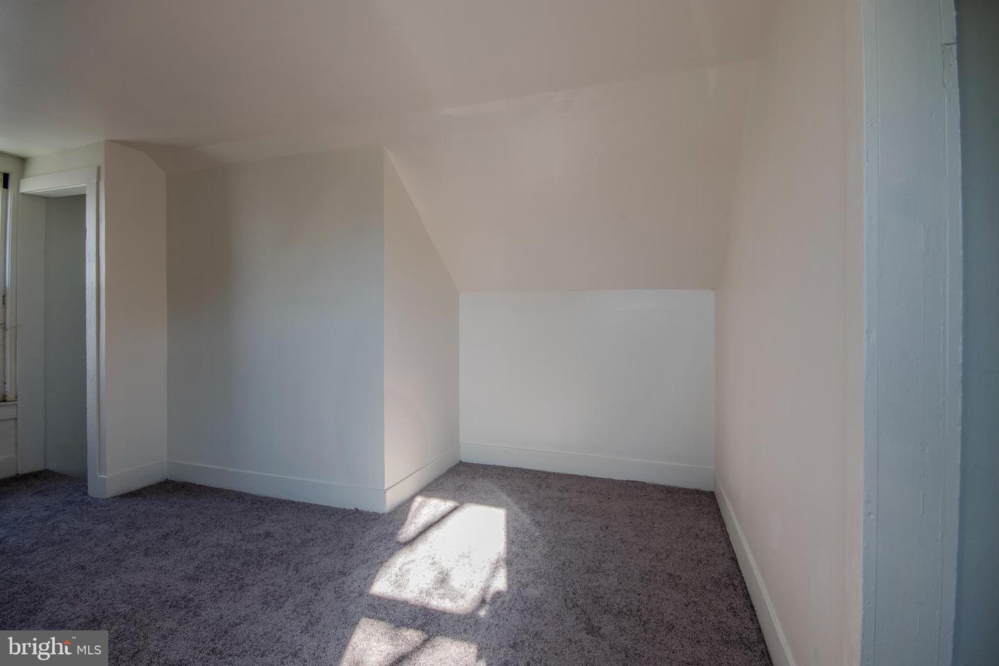 488 Ash St Property Photo 16