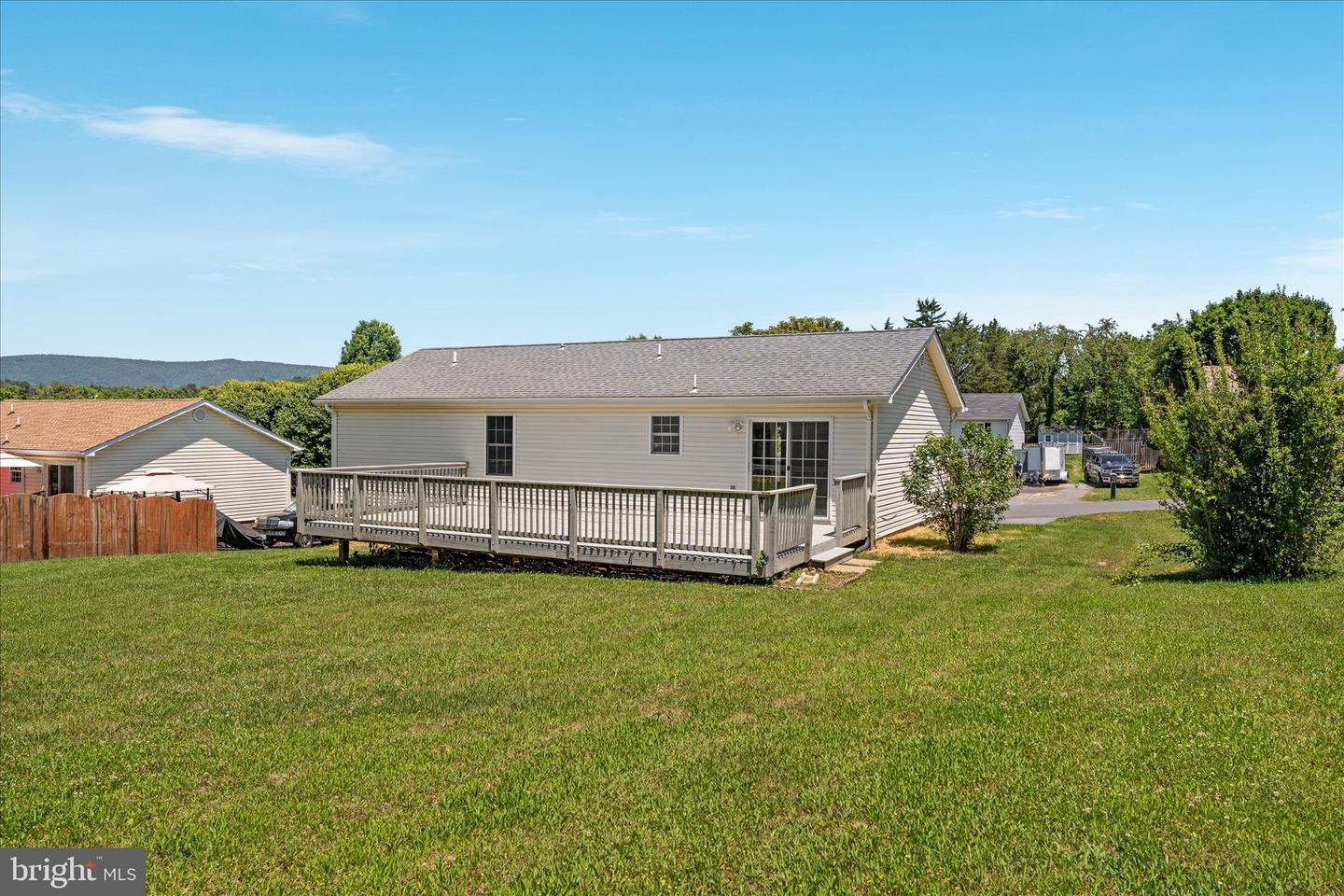 114 Hillview Dr Property Photo 30
