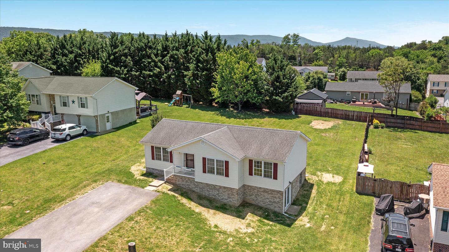114 Hillview Dr Property Photo 40