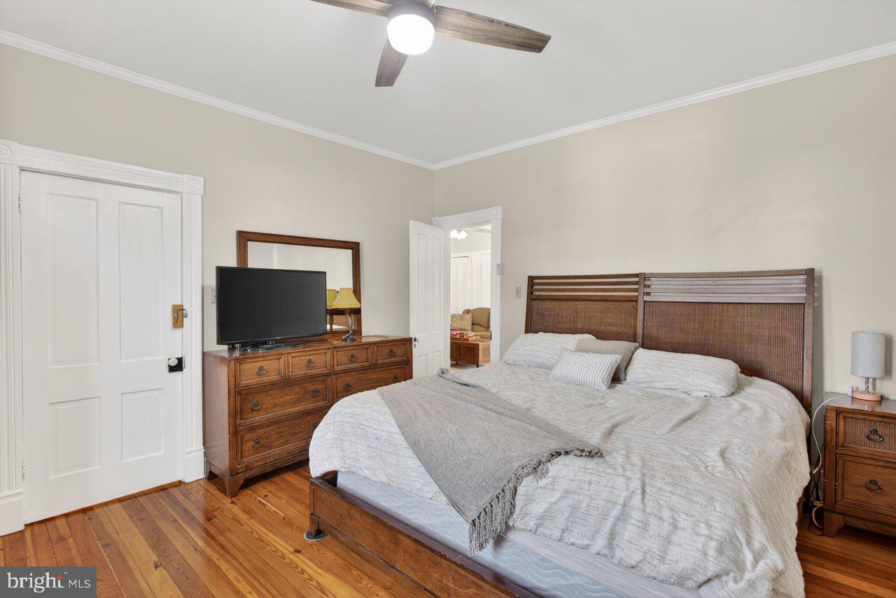 420 W Spring St Property Photo 24