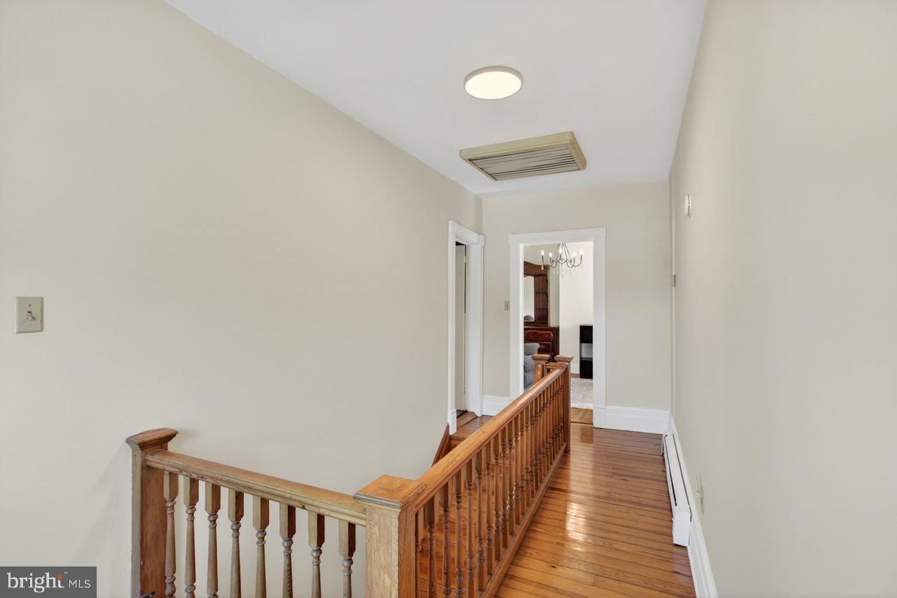 420 W Spring St Property Photo 32