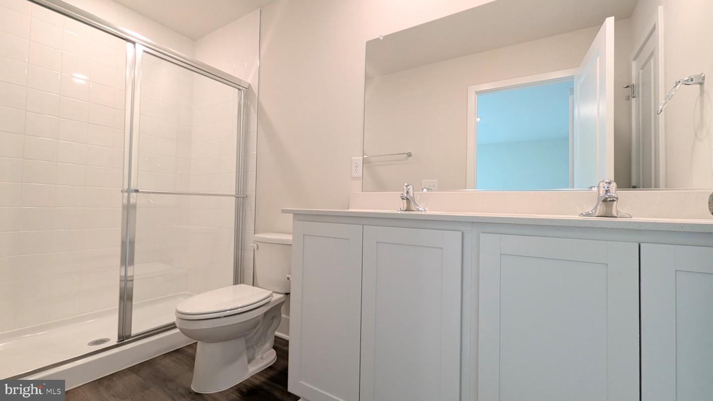 450 Sophie St Property Photo 47