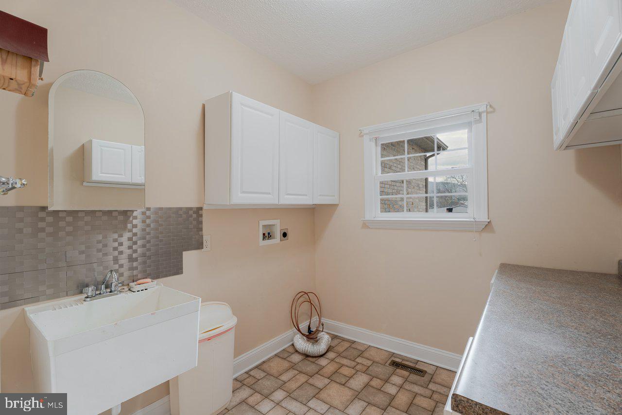 991 Clicks Ln Property Photo 25