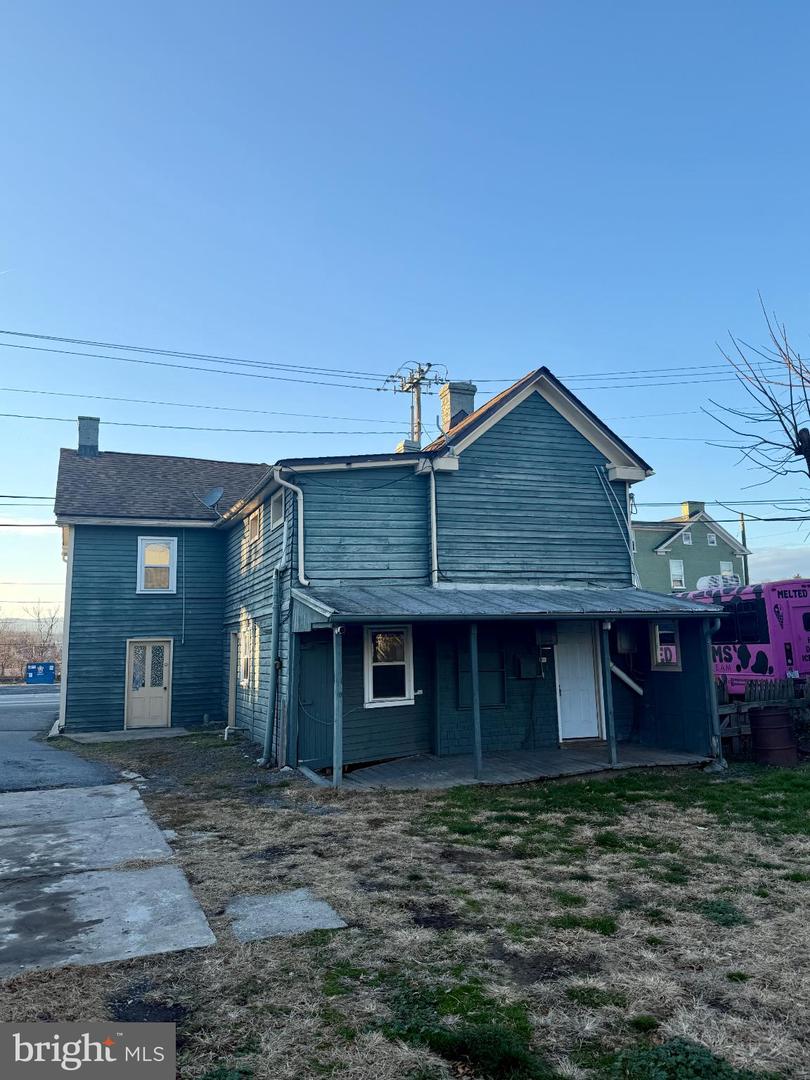 131 S Massanuten St Property Photo 2