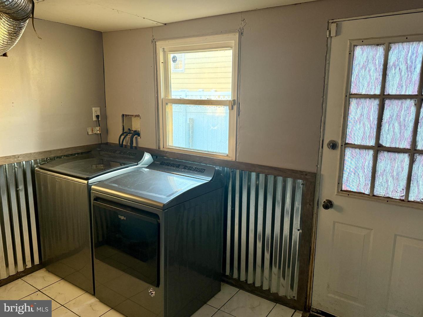 131 S Massanuten St Property Photo 5