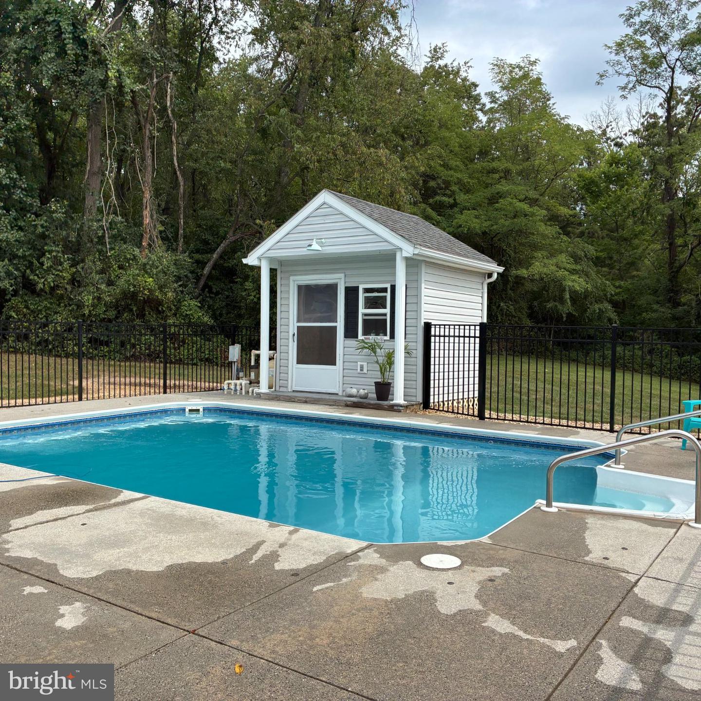 908 Jonathan St Property Photo 14