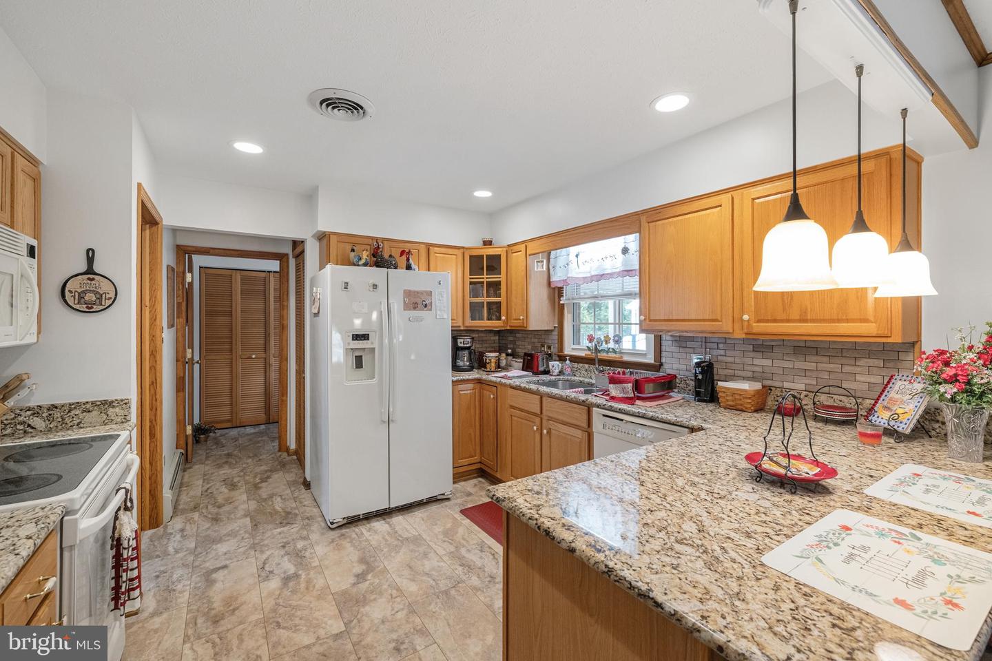 908 Jonathan St Property Photo 34