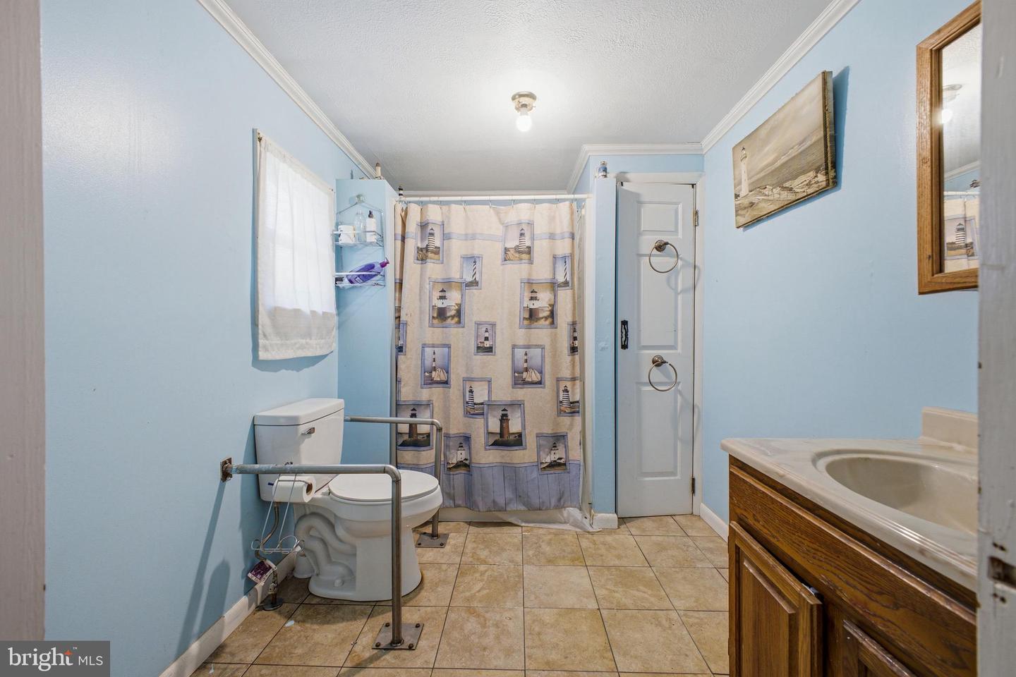 3508 N Main St Property Photo 8