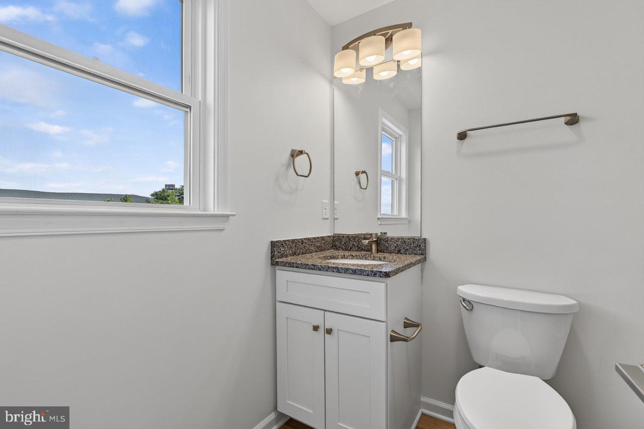 963 Woodstock Commons Drive #107a Property Photo 19
