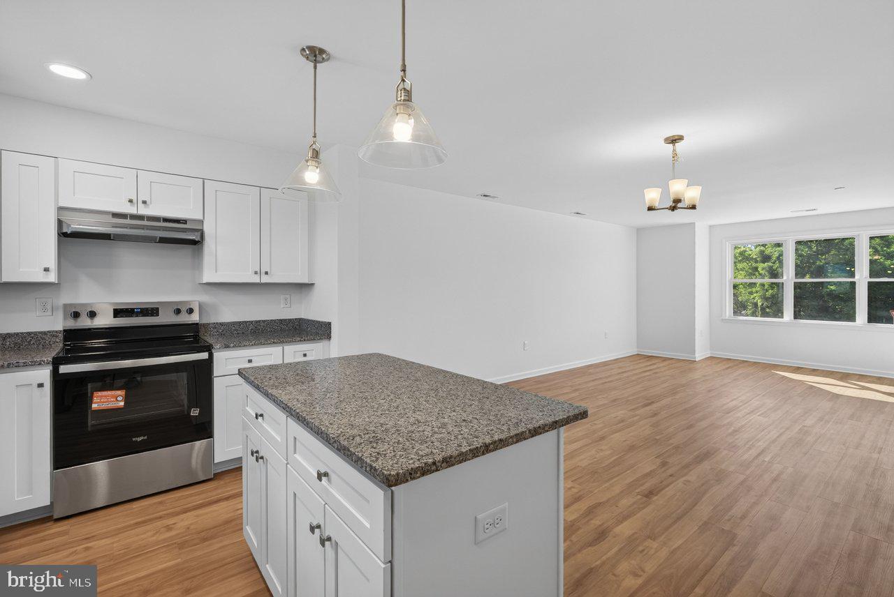 961 Woodstock Commons Drive #108a Property Photo 16