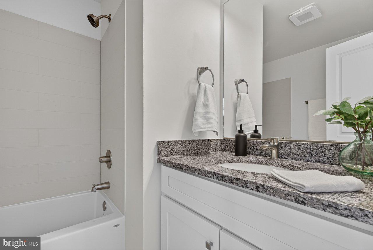 961 Woodstock Commons Drive #108a Property Photo 45