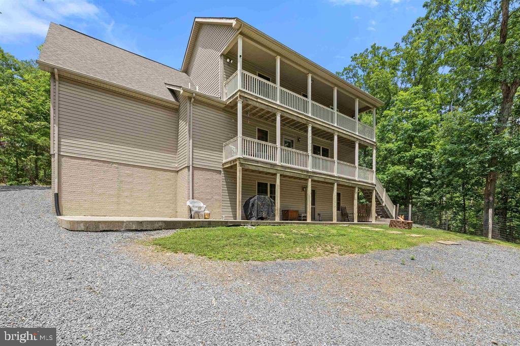 88 Pin Oak Property Photo 5