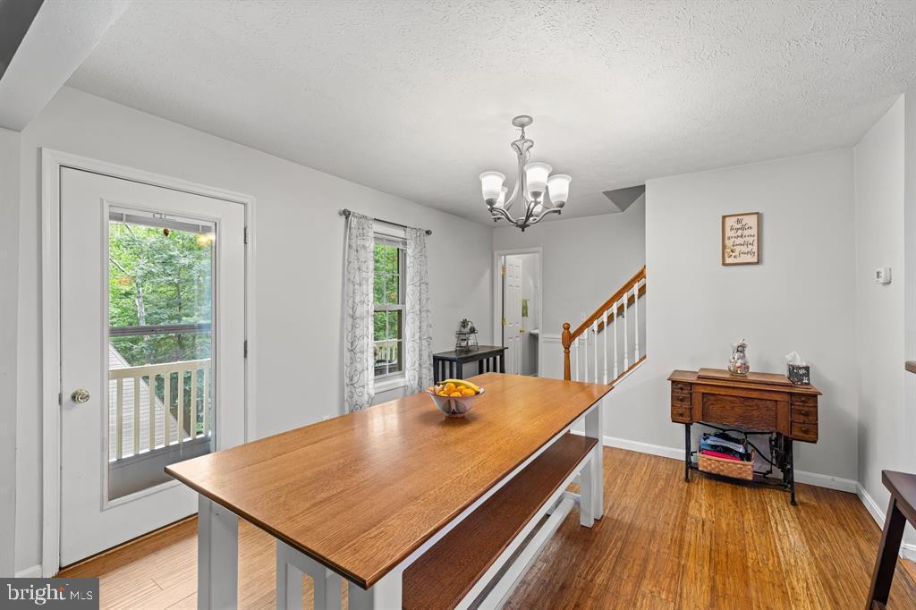 88 Pin Oak Property Photo 25