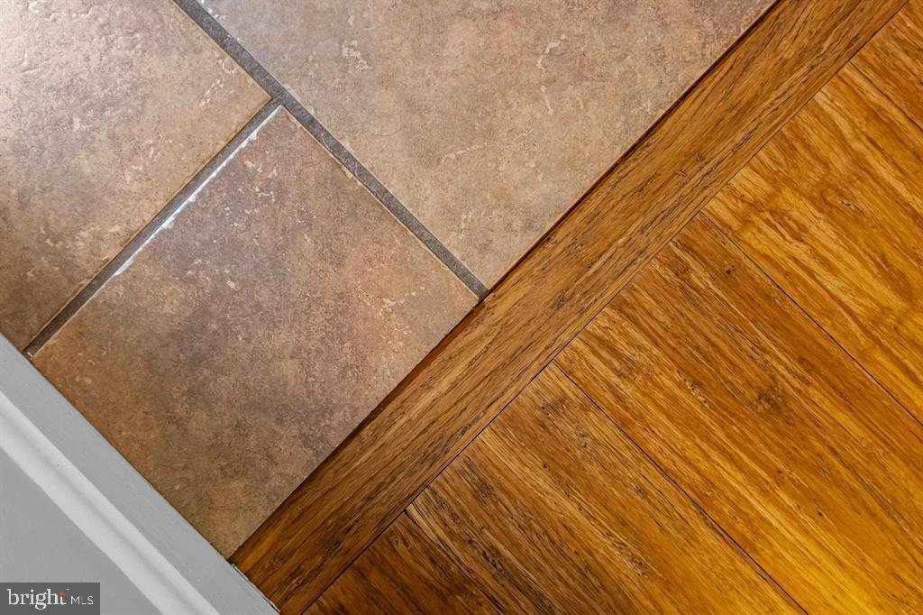 88 Pin Oak Property Photo 27