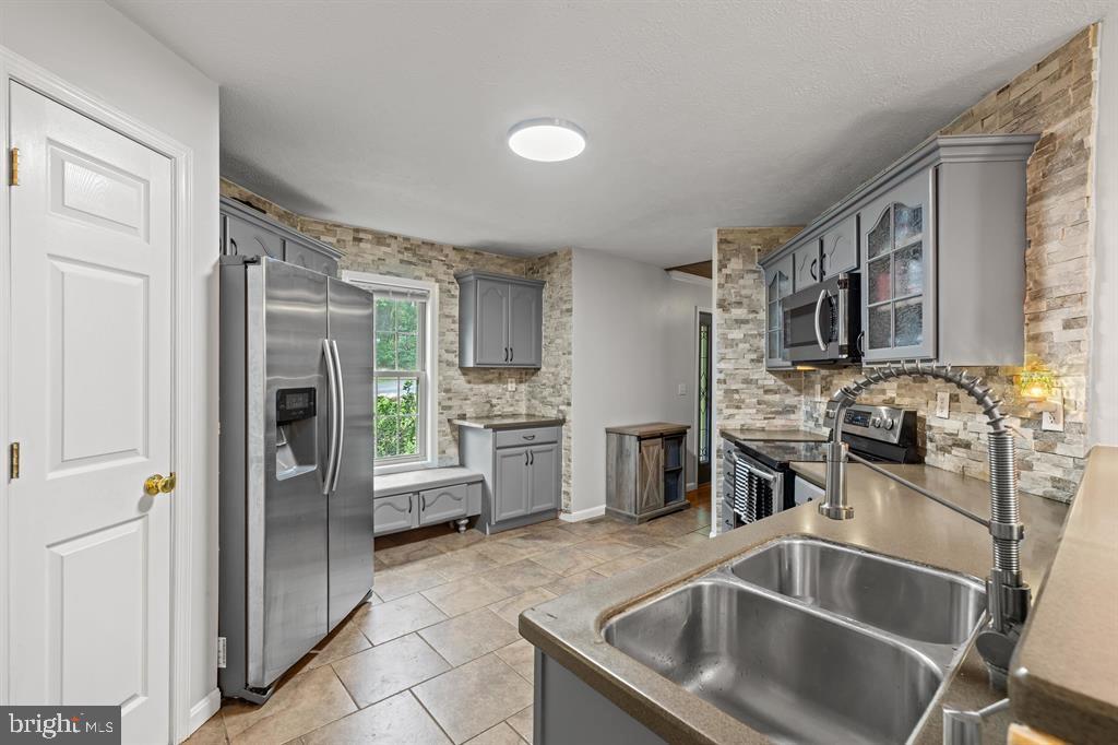 88 Pin Oak Property Photo 28