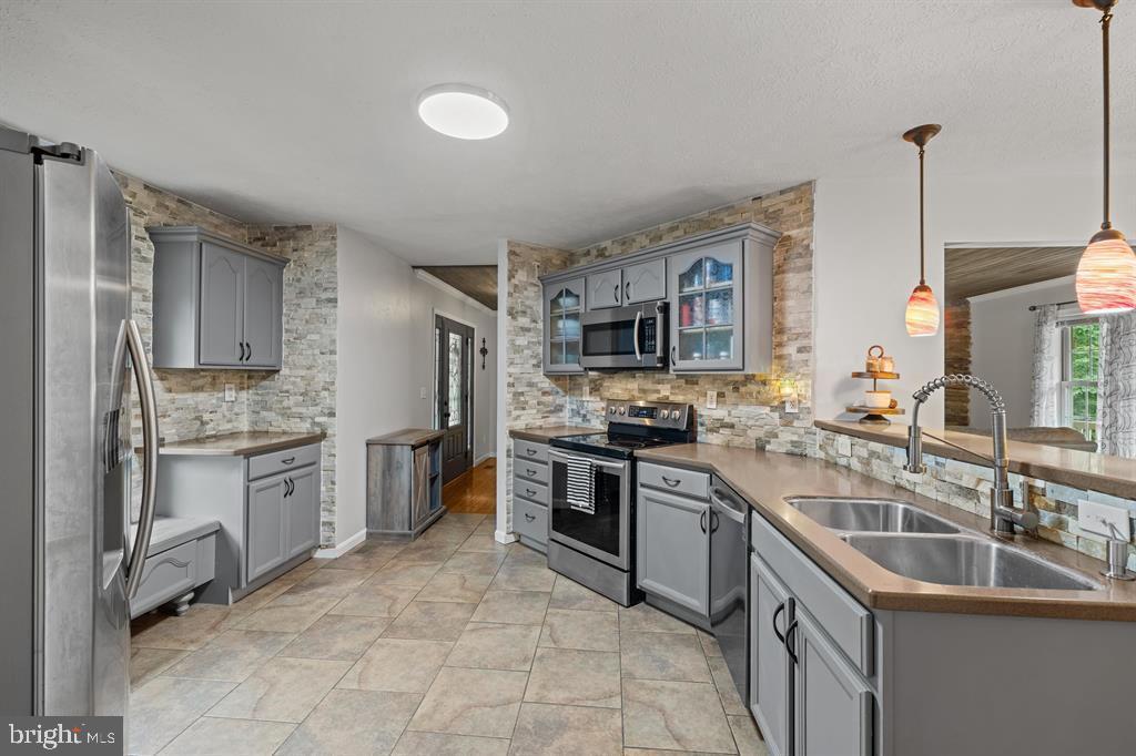 88 Pin Oak Property Photo 29