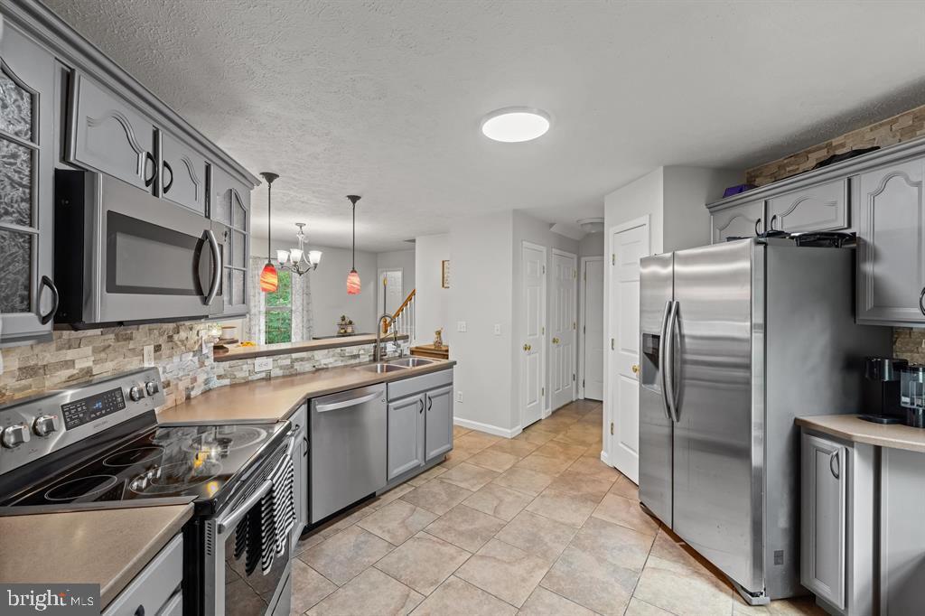 88 Pin Oak Property Photo 36