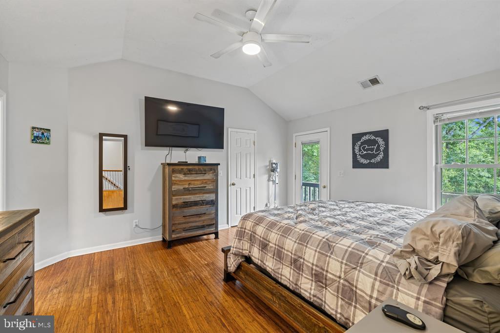 88 Pin Oak Property Photo 37