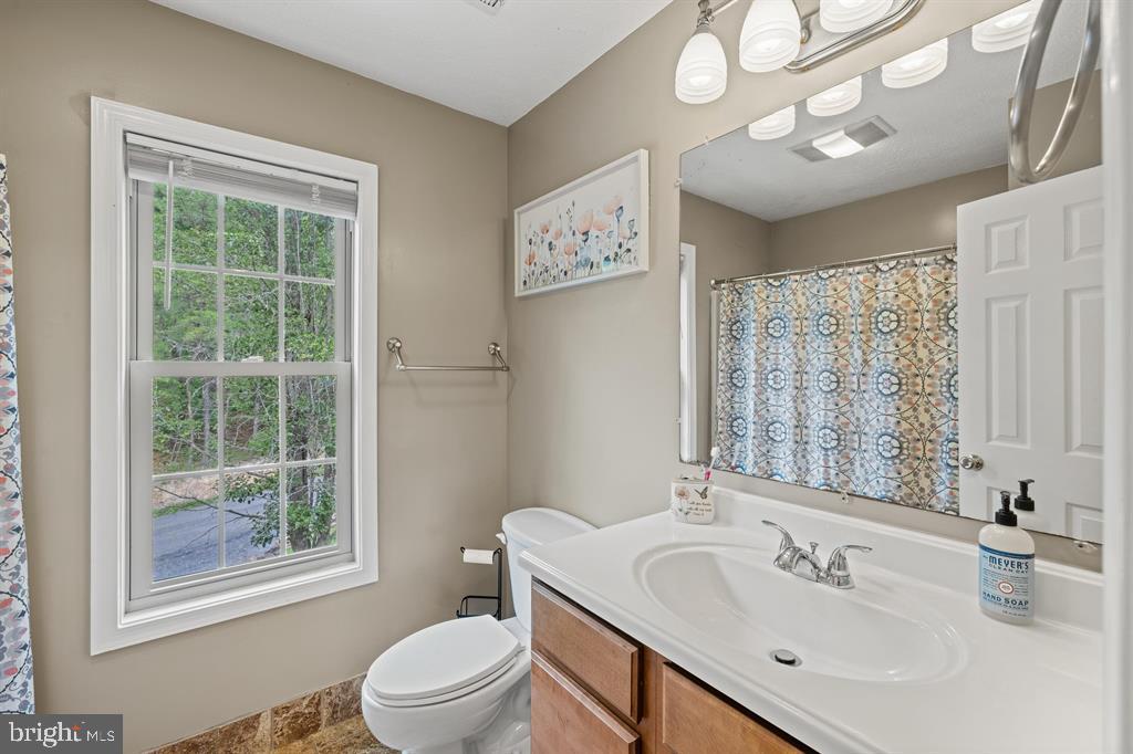 88 Pin Oak Property Photo 48