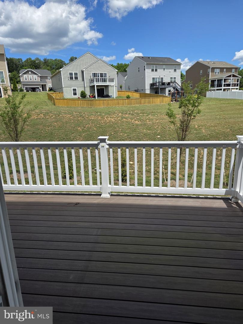 102 Spring Pl Property Photo 9