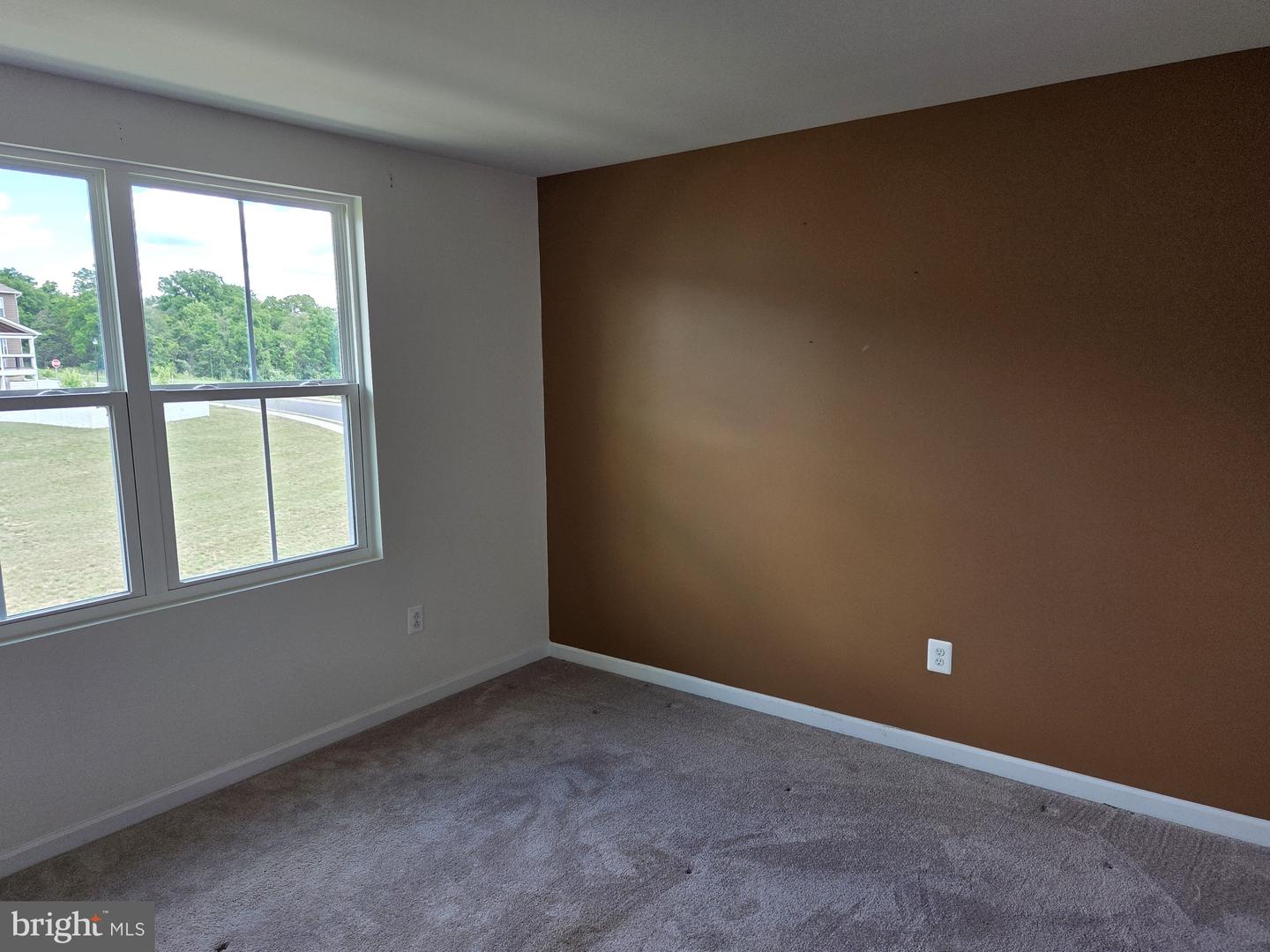 102 Spring Pl Property Photo 12