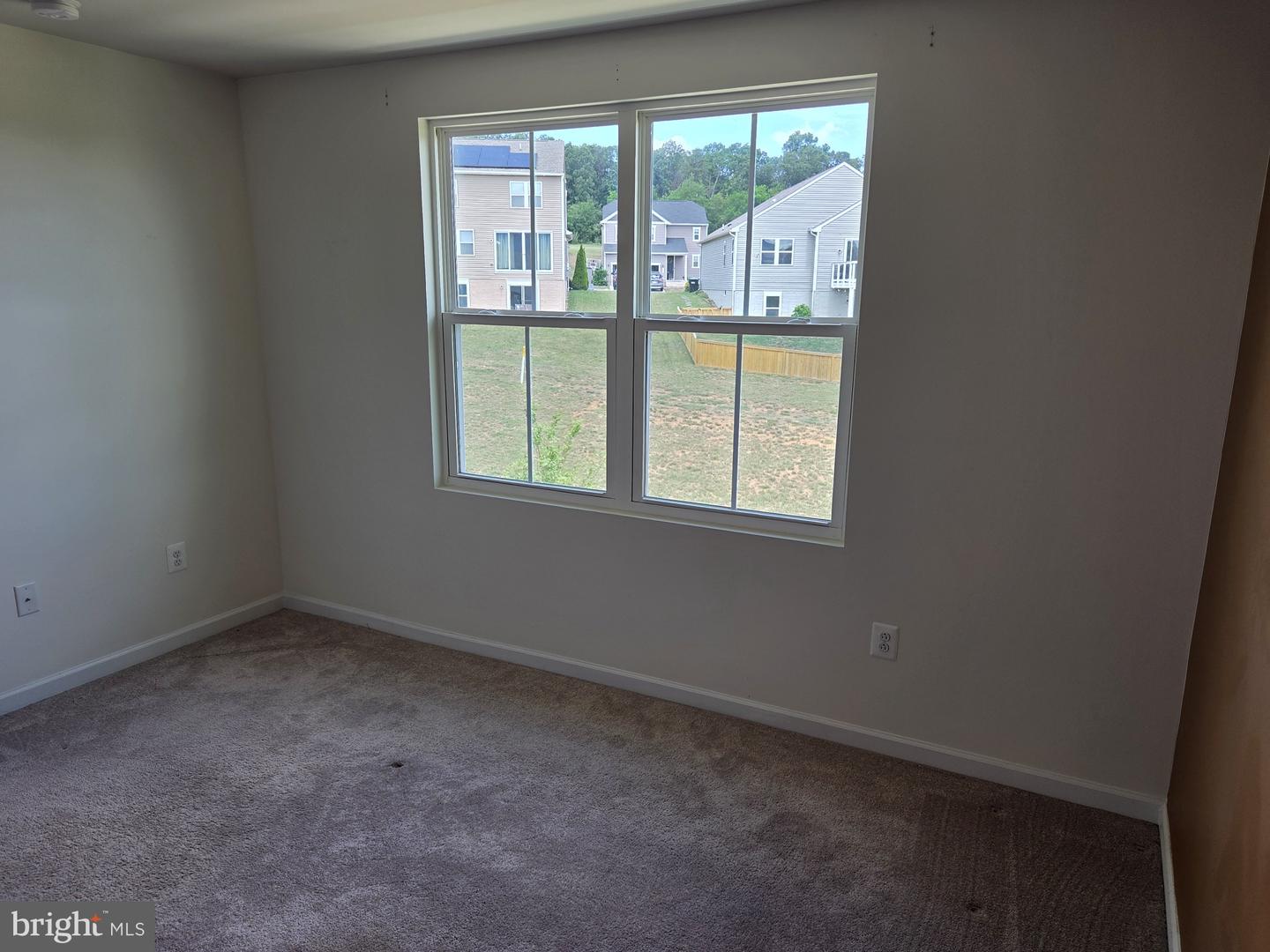 102 Spring Pl Property Photo 13