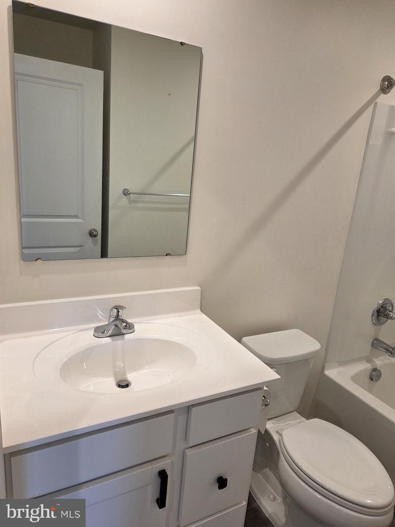 102 Spring Pl Property Photo 18