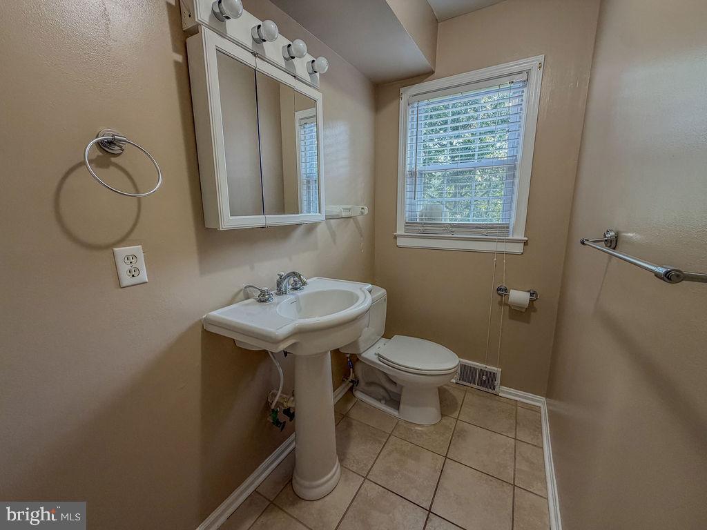 11 Hickory Ln Property Photo 24