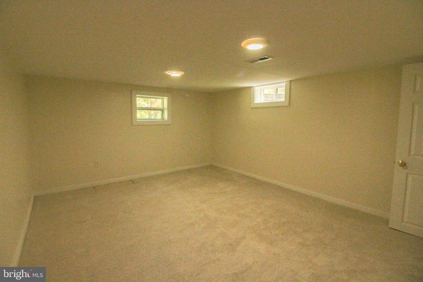 11 Hickory Ln Property Photo 54