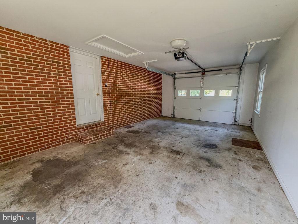 11 Hickory Ln Property Photo 58