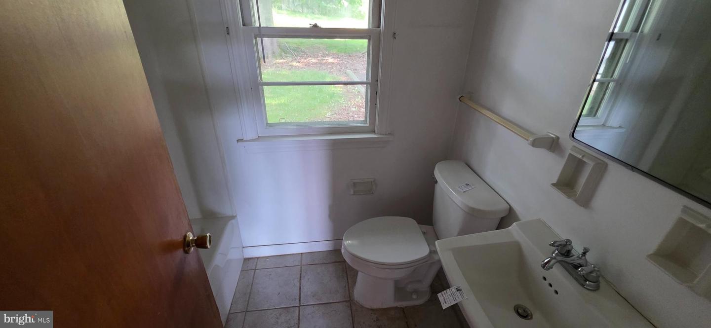104 E South St Property Photo 12