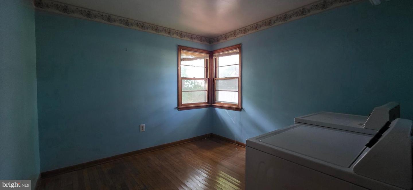 104 E South St Property Photo 13