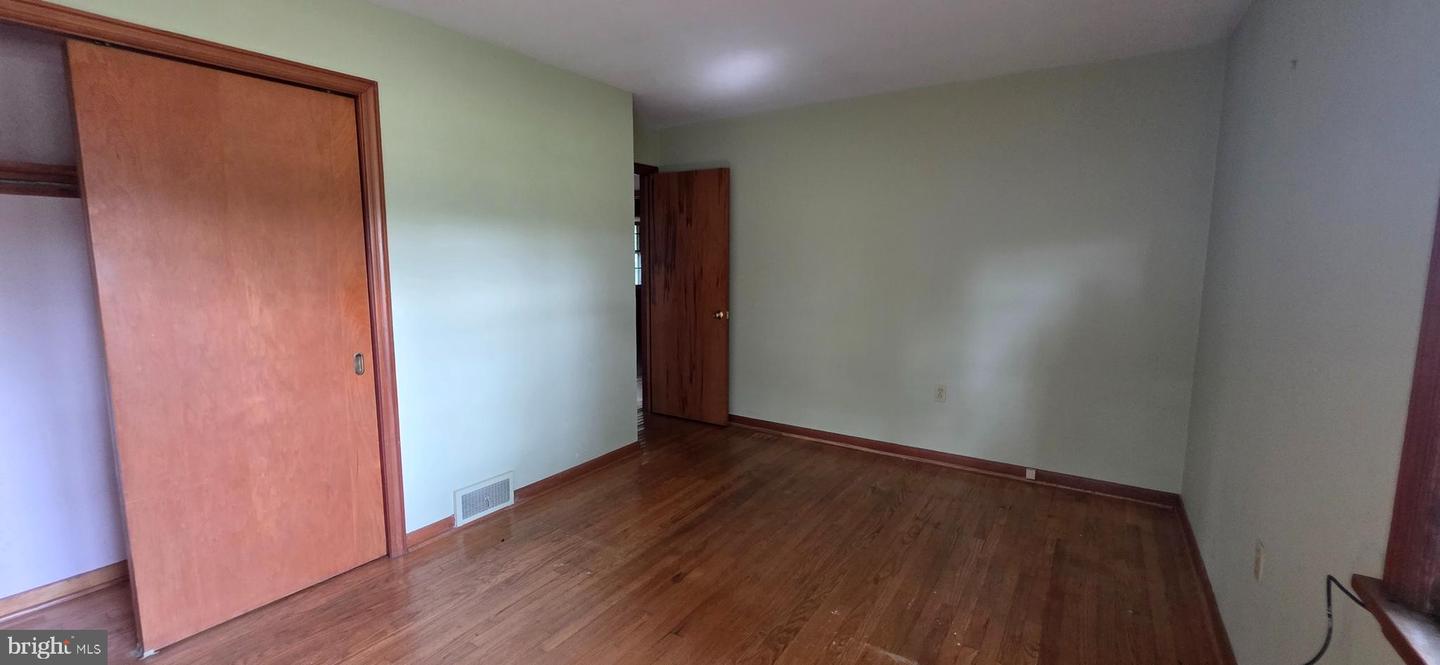 104 E South St Property Photo 16