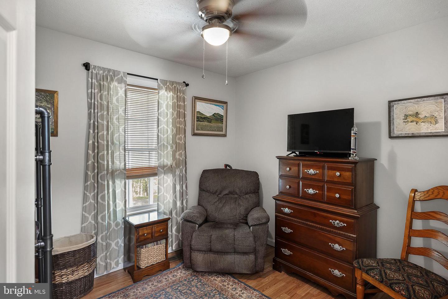 567 Basswood Ln Property Photo 28