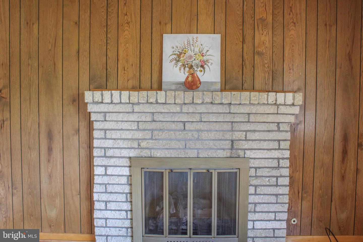 1638 Hahns Ln Property Photo 13