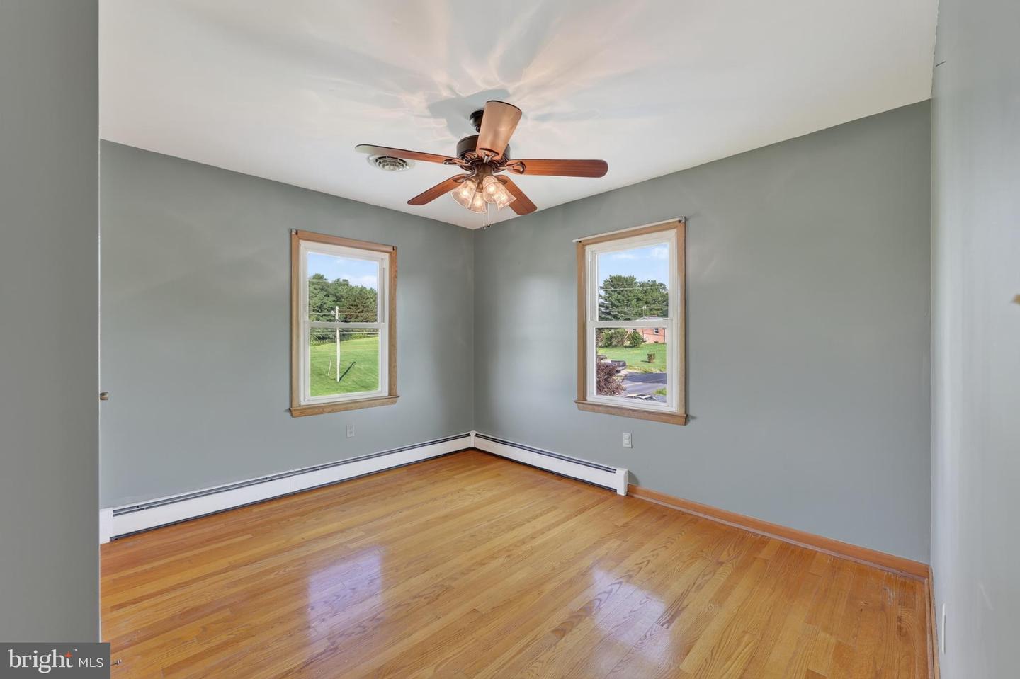 1638 Hahns Ln Property Photo 24