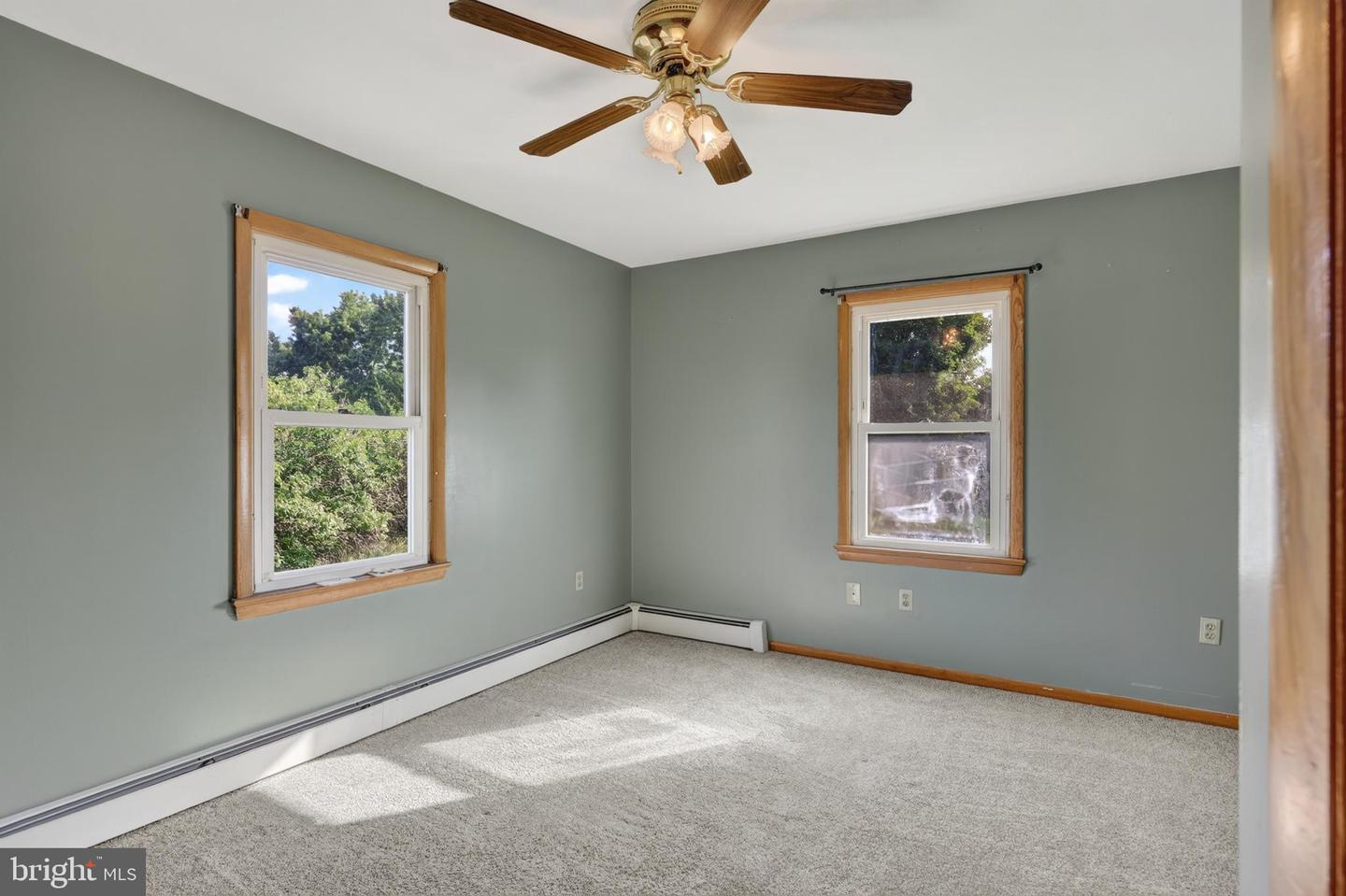 1638 Hahns Ln Property Photo 26