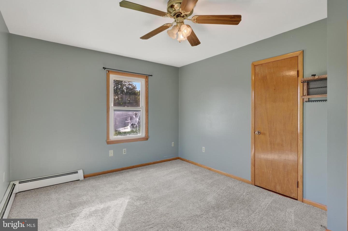 1638 Hahns Ln Property Photo 28