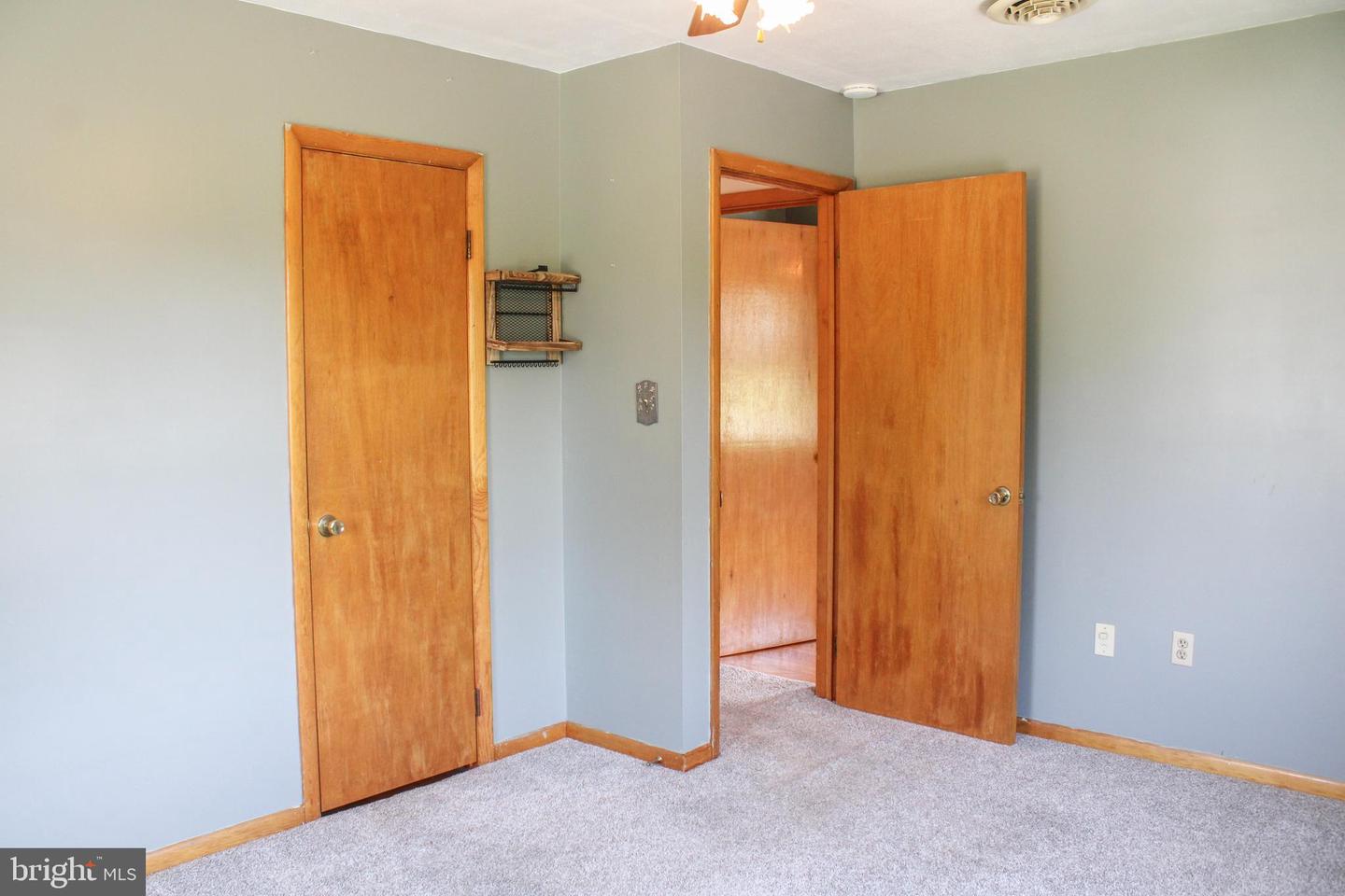 1638 Hahns Ln Property Photo 29