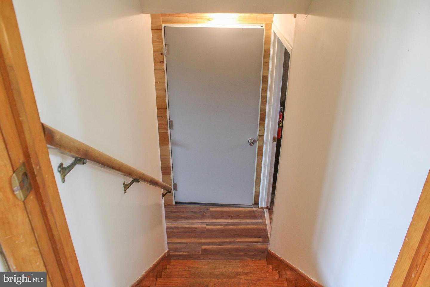 1638 Hahns Ln Property Photo 34