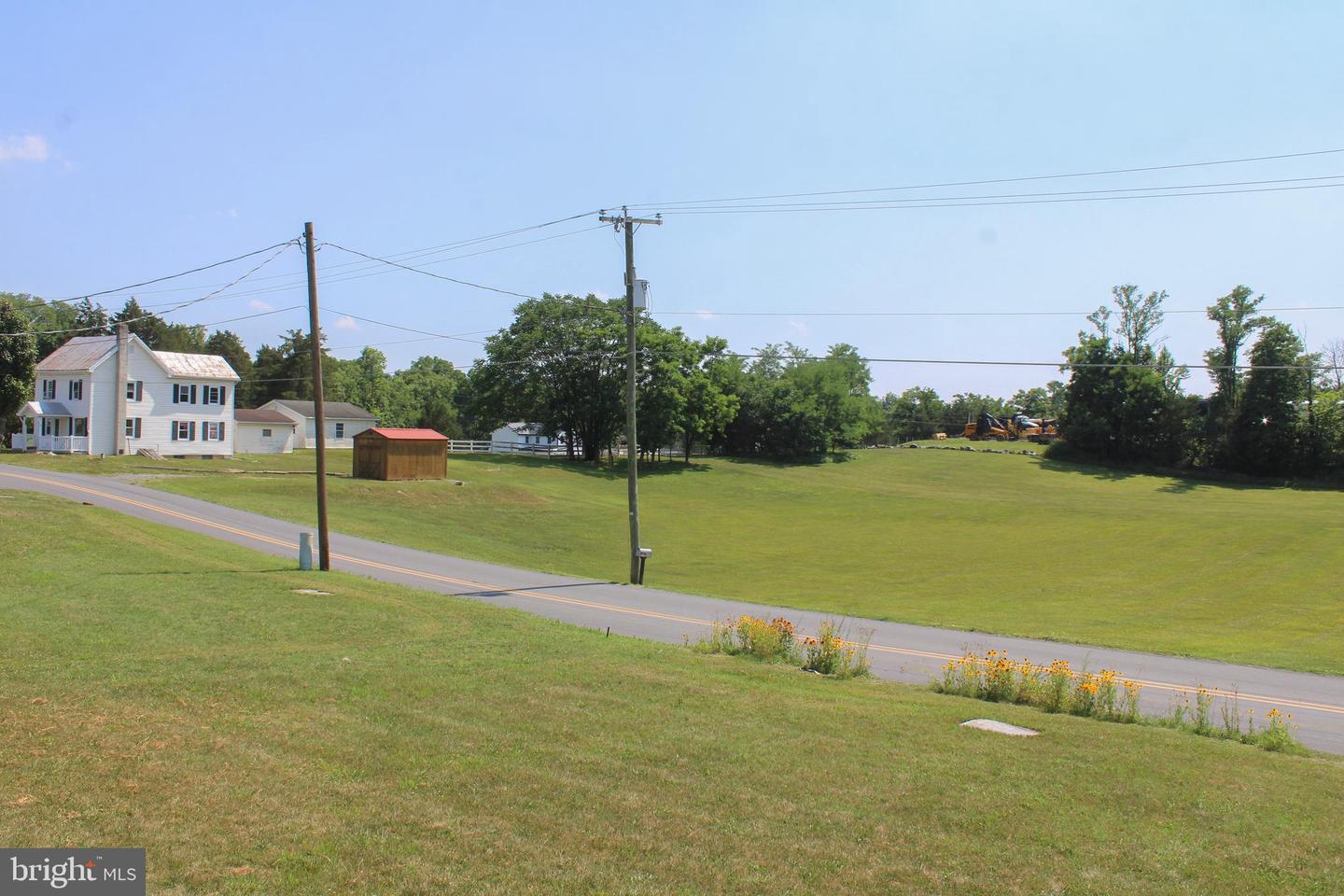 1638 Hahns Ln Property Photo 52