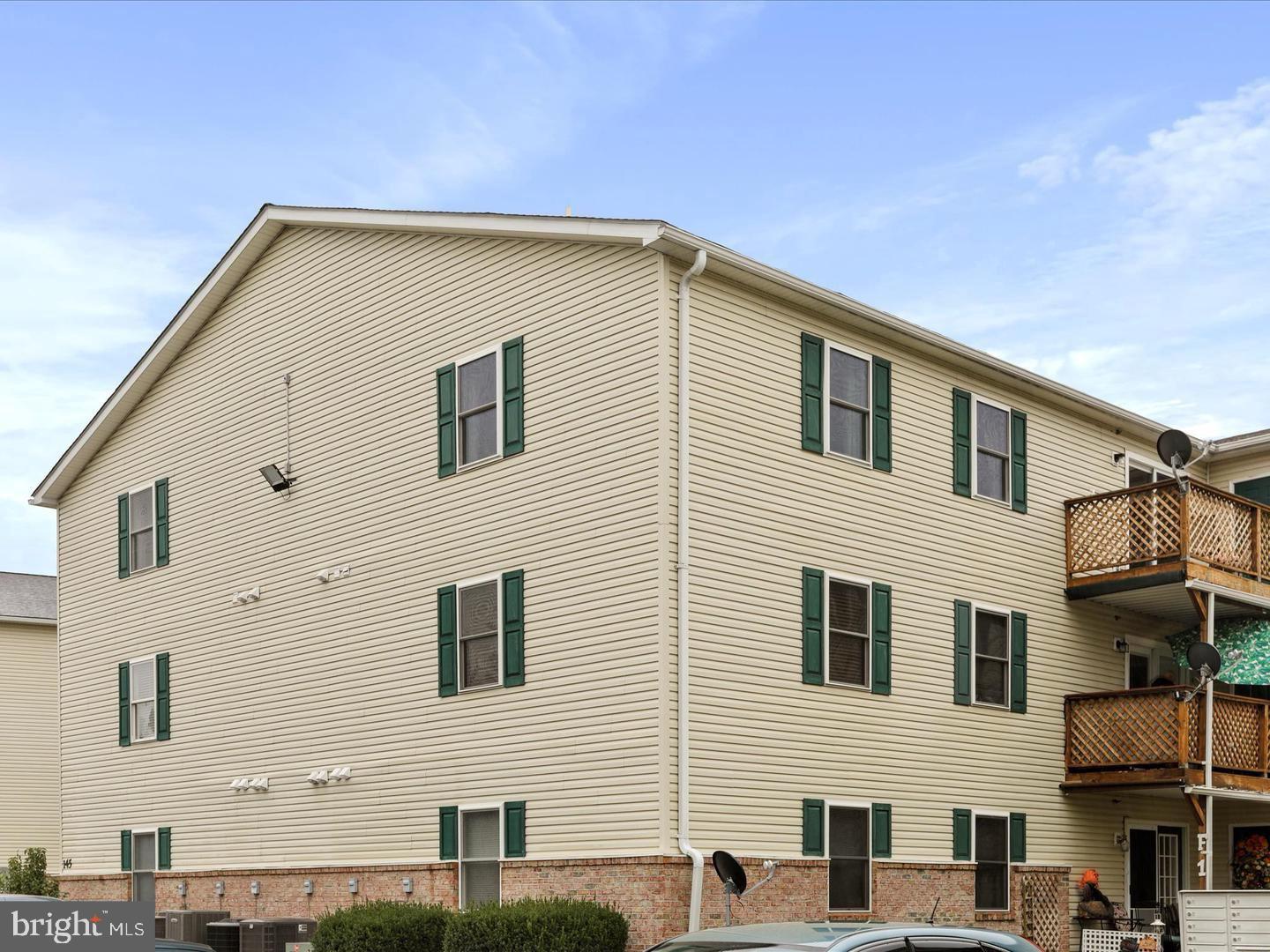 145-F9 HAILEY LN