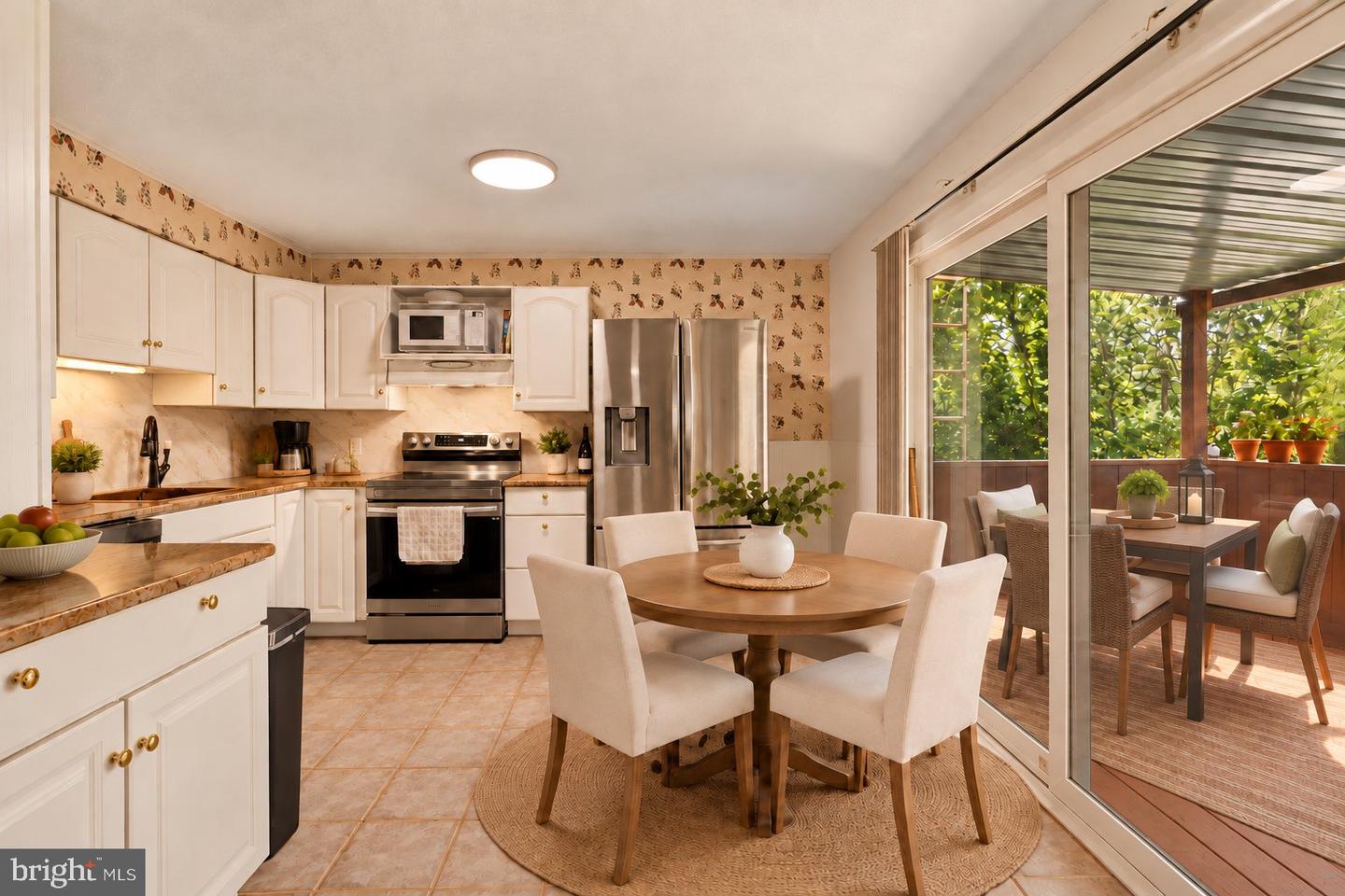 274 The Hill Rd #13-a Property Photo 3