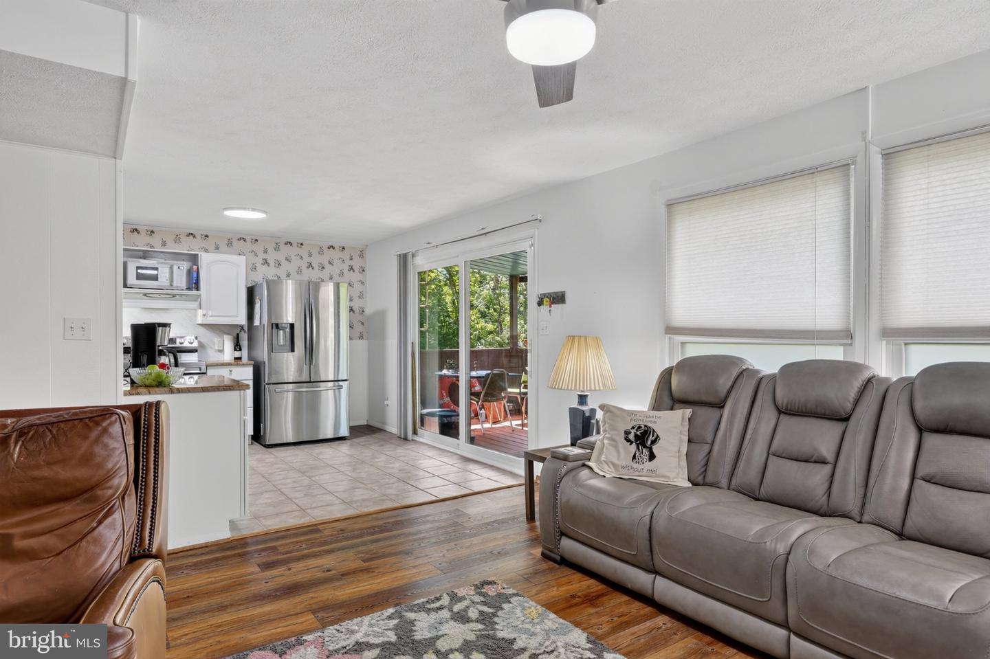 274 The Hill Rd #13-a Property Photo 4