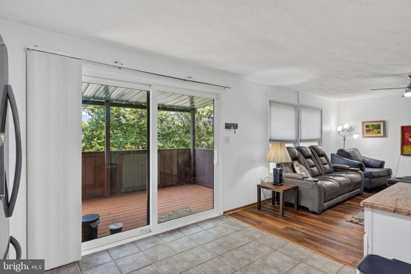 274 The Hill Rd #13-a Property Photo 6