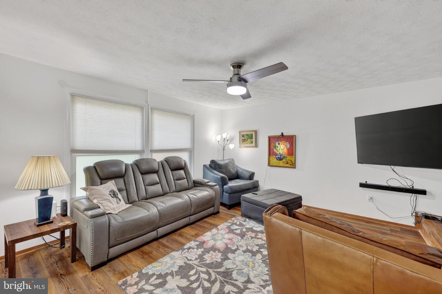 274 The Hill Rd #13-a Property Photo 7